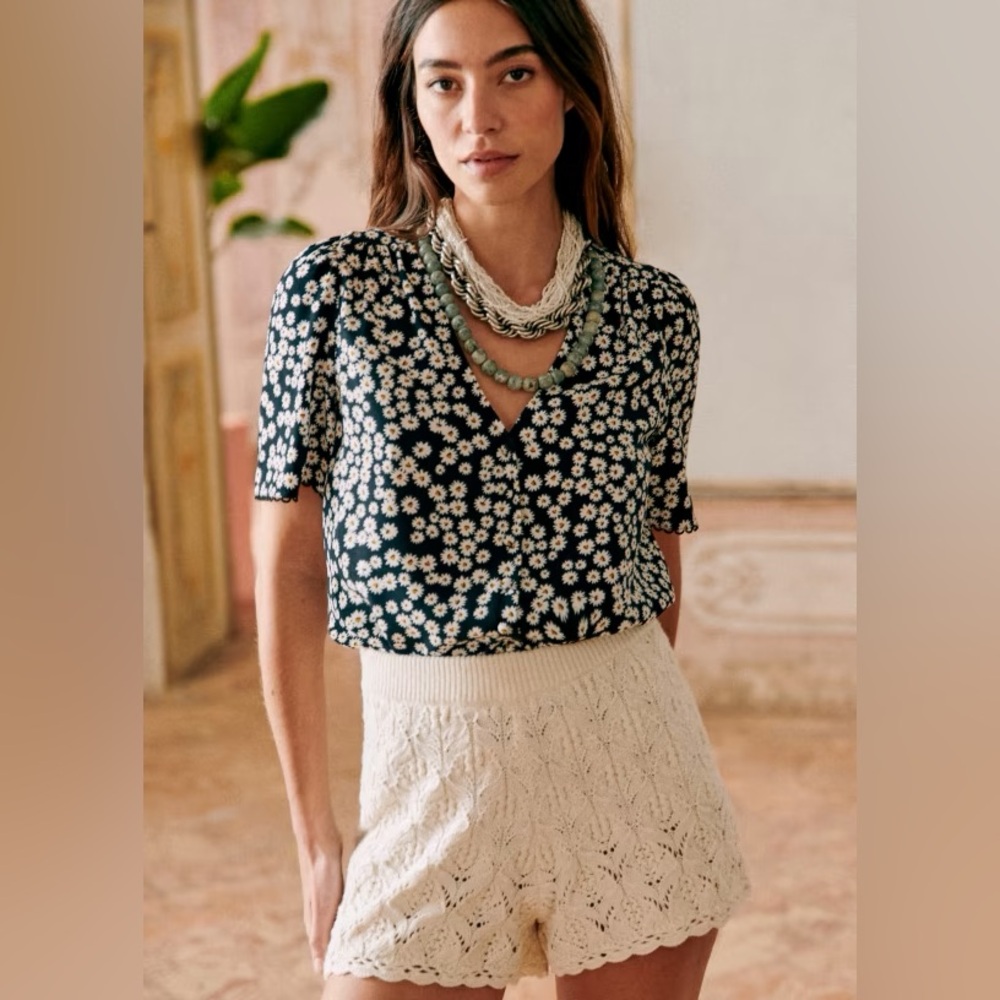 Sezane Indira shirt in daisies size 36 Small S new without tags NWOT
